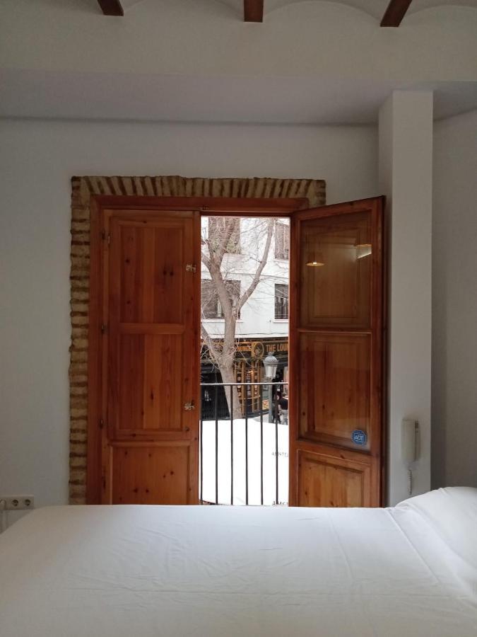 Apartamentos Con Encanto En Pleno Casco Antiguo Ron Valenciayole Exterior photo
