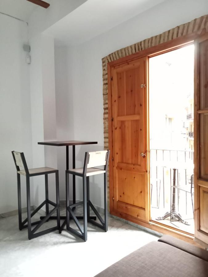 Apartamentos Con Encanto En Pleno Casco Antiguo Ron Valenciayole Exterior photo